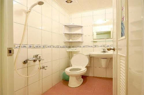 Haichian Hostel Сяолюцю Экстерьер фото